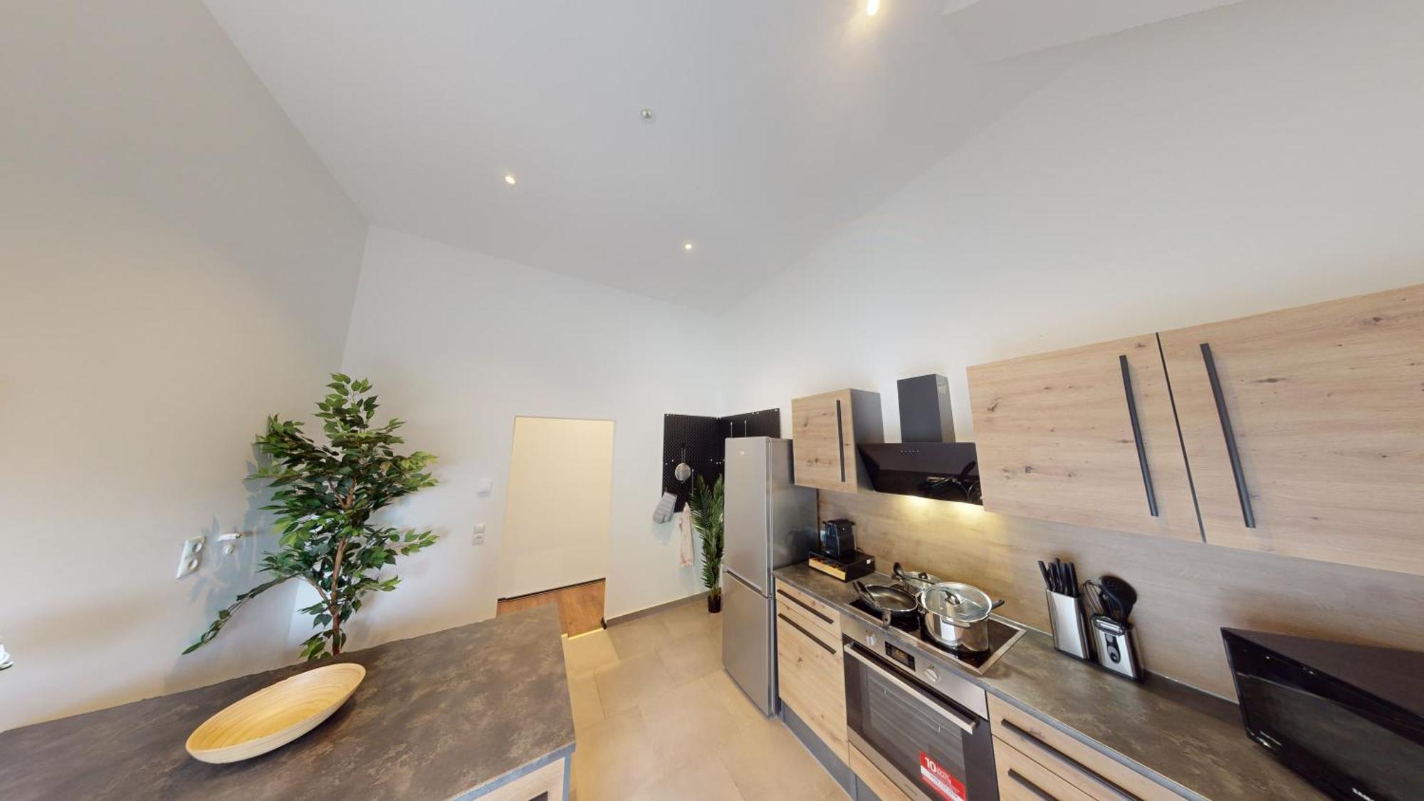 Crown Living Design Loft, Kueche, Bibliothek, Gartensitzplatz Apartment *