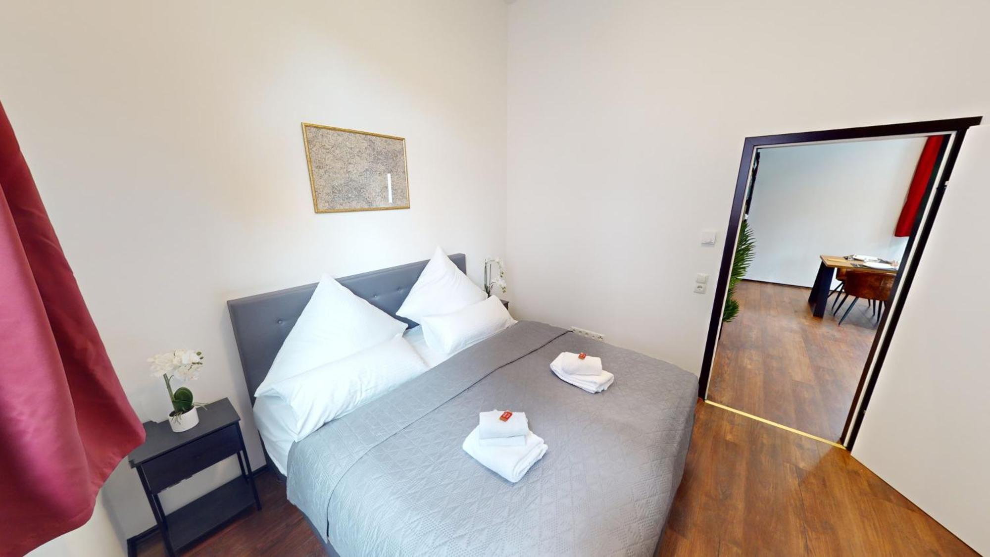 Crown Living Design Loft, Kueche, Bibliothek, Gartensitzplatz Apartment *