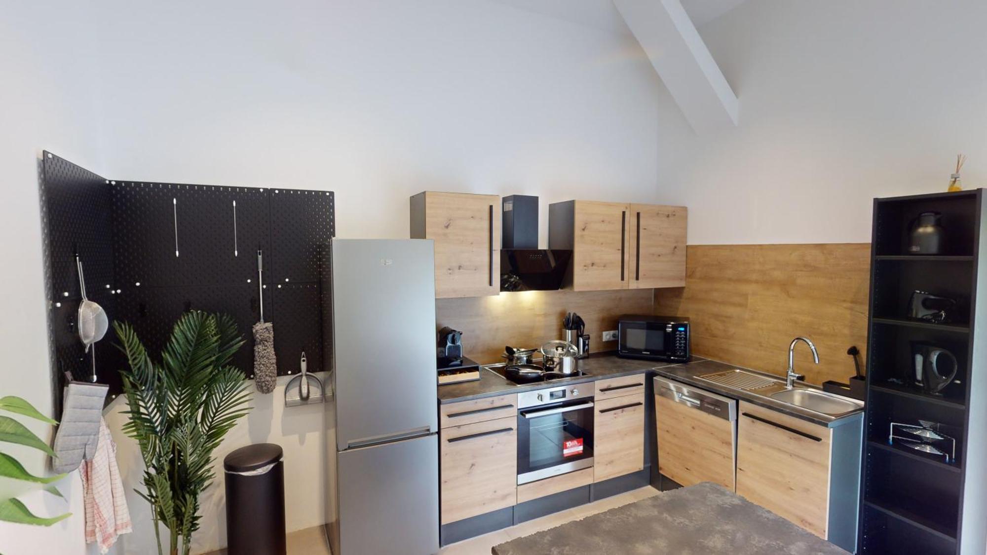 Crown Living Design Loft, Kueche, Bibliothek, Gartensitzplatz Lustenau